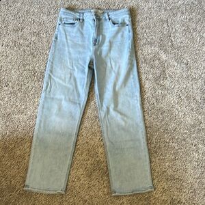 Hidden Buckle Lightwash Ankle Jeans Size 31